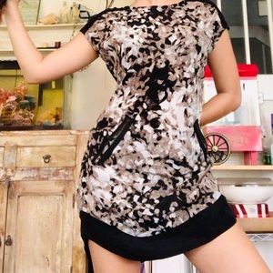 Size medium dress with pattern